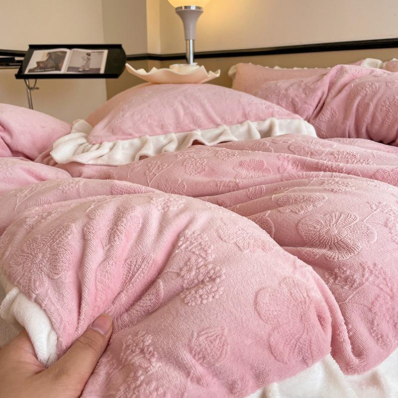 Ins стиль, корейский стиль, резной молочный бархат, кровать из четырех предметов, утолщенное теплое коралловое бархатное зимнее пододеяльник, простыня