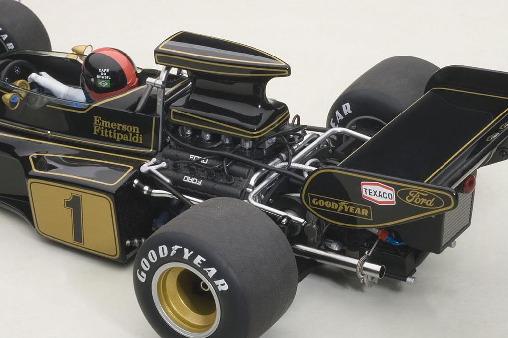 AUTOart Lotus 72E 1973 Emerson Fittipaldi Driver 1/18 #1 (with Figure)