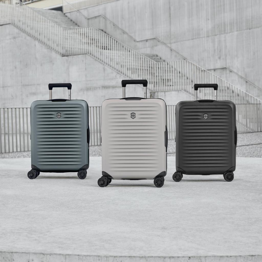 Airox Advanced Global Сверхлегкий чемодан для переноски, сумка для путешествий, бизнеса, бизнеса, бесшумный, расширяемый, антибактериальная подкладка, 44 л, Storm 653130 [Victorinox]