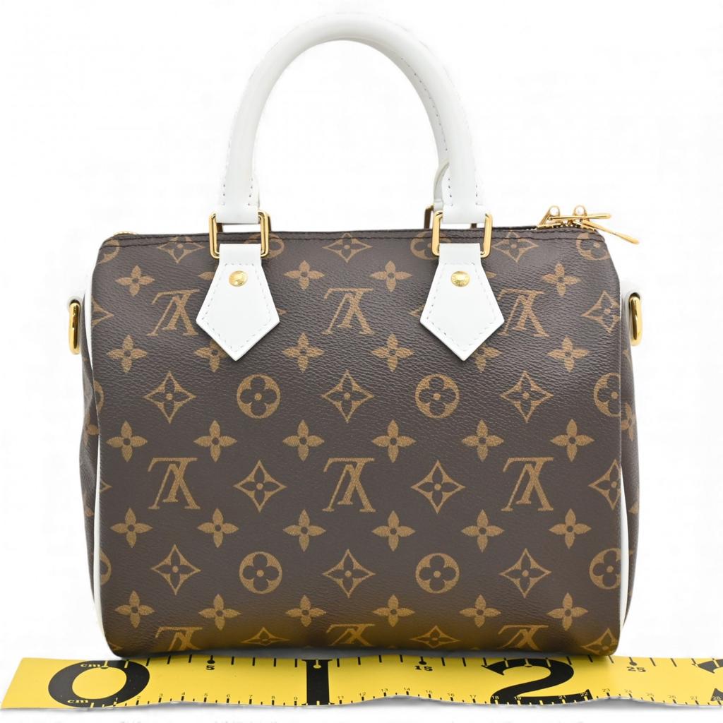 Подержанная кожаная женская сумка CELINE