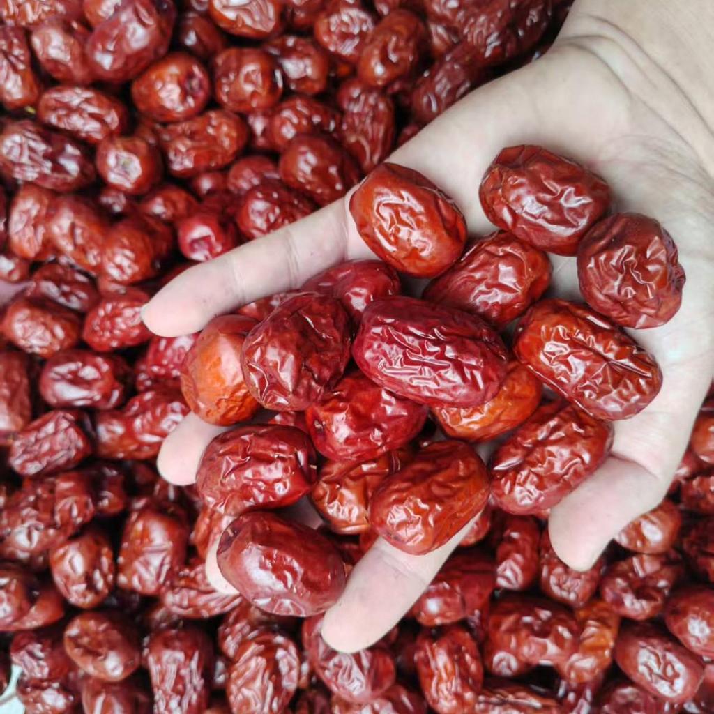 Premium Xinjiang Ruoqiang Red Dates - Natural, No Additives, Perfect for Porridge and Infusions