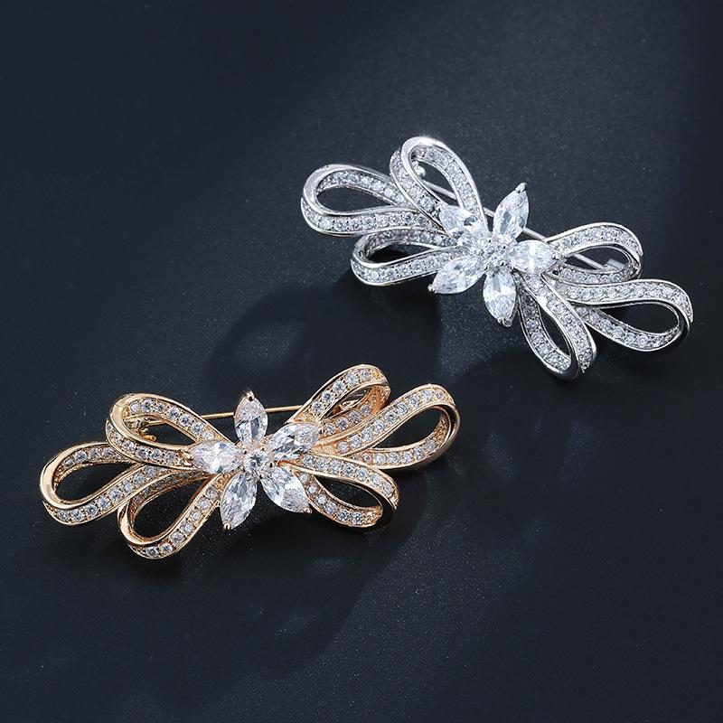 Korean Version of Exquisite Three-dimensional Bow Zircon Brooch, Spot Corsage Clothing Accessories Pin