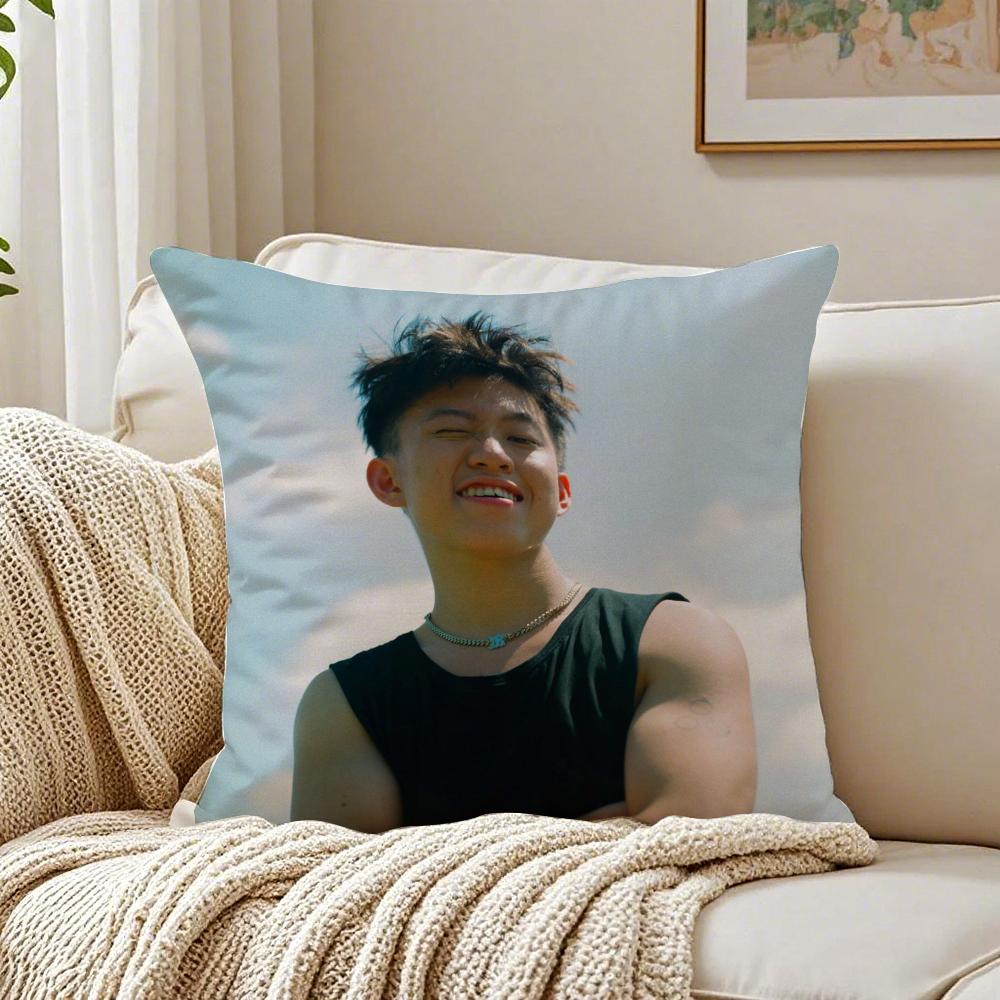 Певец RRich Brian Наволочка Наволочка Антипылевой клещ Гостиная Диван Декор Подушка Комната