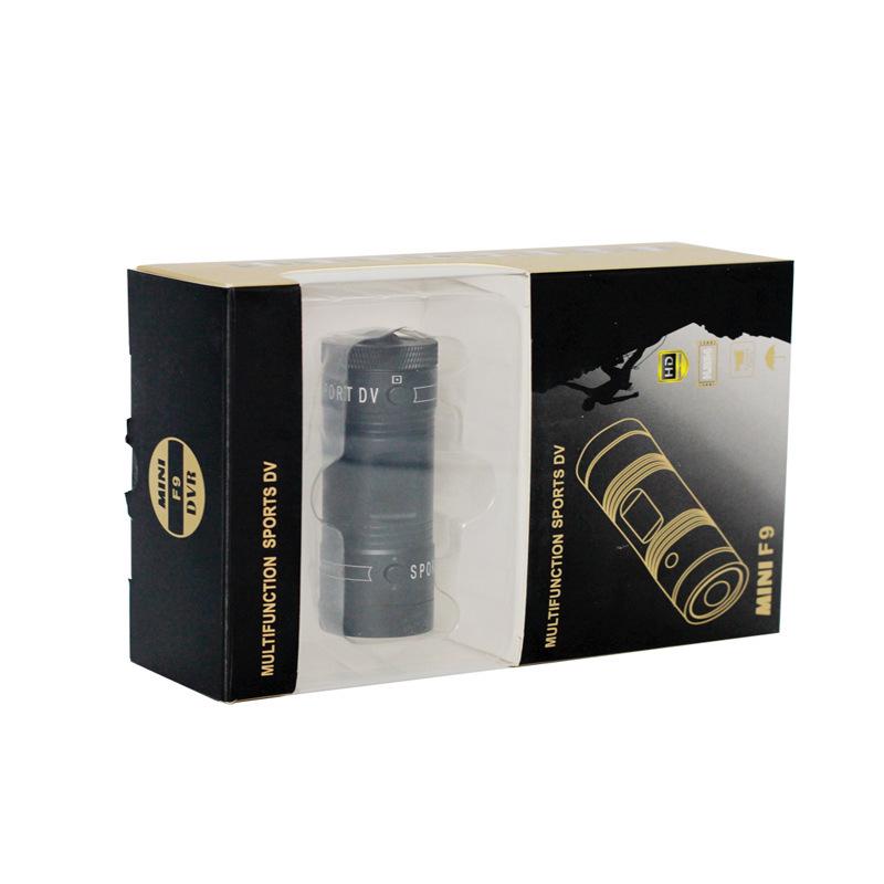 F9 HD Экшн-камера и фонарик для шлема для использования на открытом воздухе и в качестве видеорегистратора