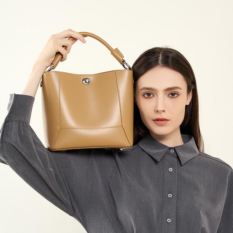 Bucket Bag Handbag Leather Shoulder Female Bun Mother Bag Soft Leather Simple Fashion Crossbody Bag