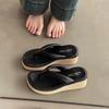 Thick-bottomed Flip-flops Women's Fashion Outer Wear Summer New Casual and Comfortable Wedge Heels Small Pinch Feet Cool Slippers