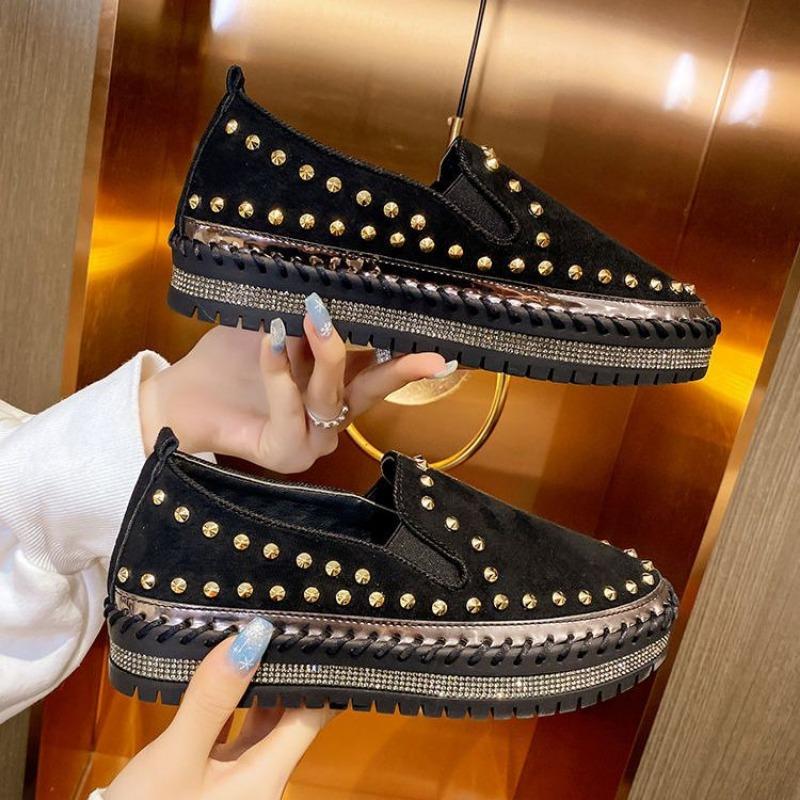 Модные повседневные туфли с толстой подошвой на весну и осень, новые заклепки в стиле ретро с круглыми головками, женские туфли-лоферы