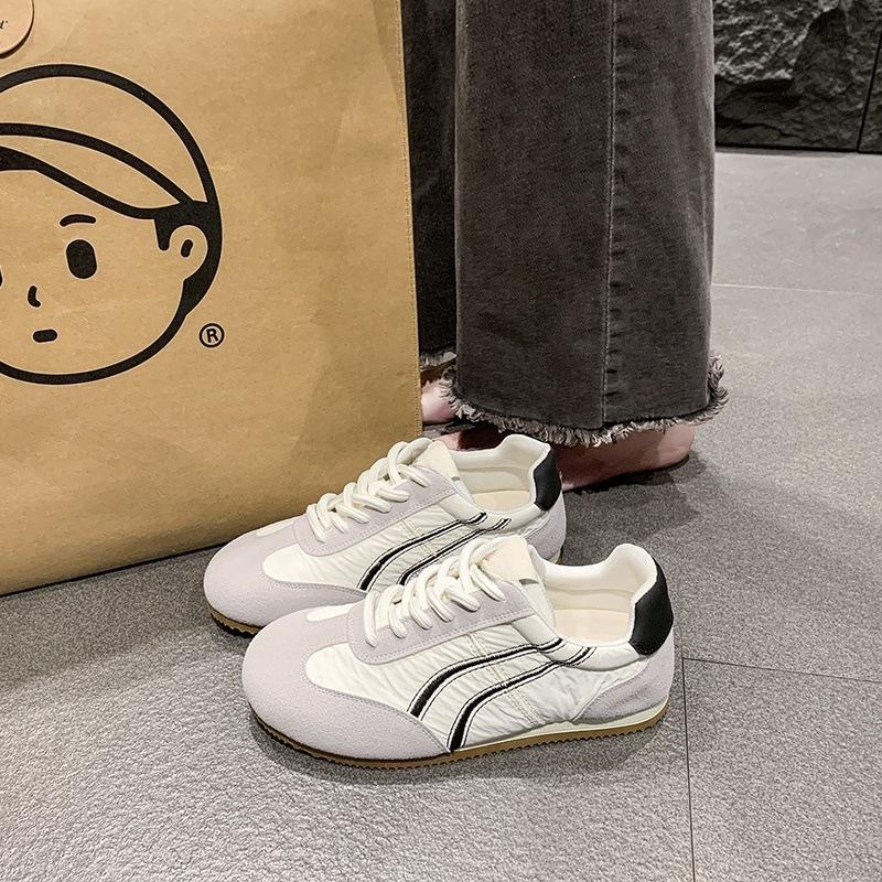 2025 весенние балетки для тренировок женские новые интернет-знаменитости супер популярные плоские повседневные спортивные туфли ретро на шнуровке туфли Форреста Гампа