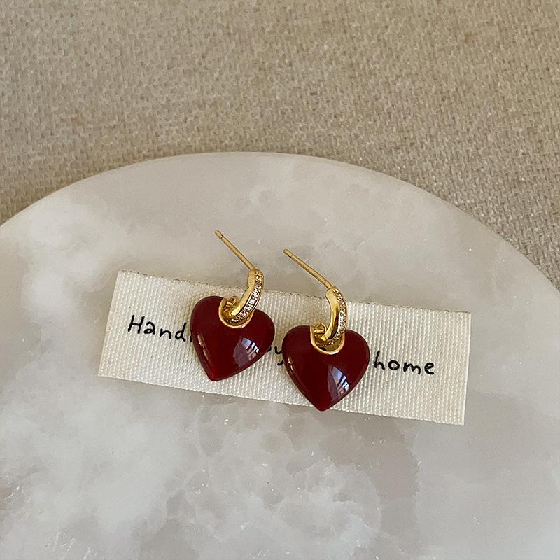 Маленькие серьги-гвоздики с красным цирконием Анкара, капающим маслом, любовь, уникальная женская индивидуальность, изысканная мода, универсальные серьги