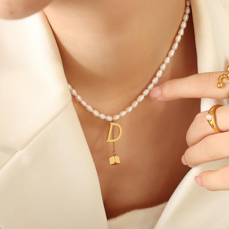 Французская геометрическая цепочка из пресноводного жемчуга, женская английская буква D, кисточка, квадратное ожерелье с подвеской, знаменитый темперамент, ювелирные изделия