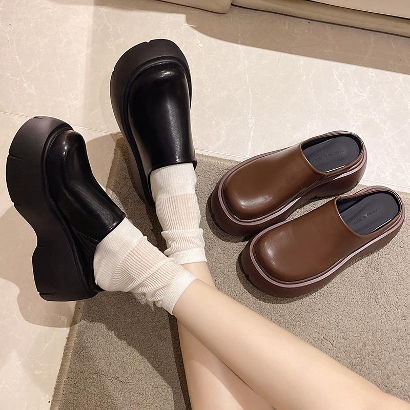 2024 весна и осень новые полушлепанцы женские маффины на толстой подошве с закрытым носком женские ретро с круглым носком ленивые повседневные уличные шлепанцы