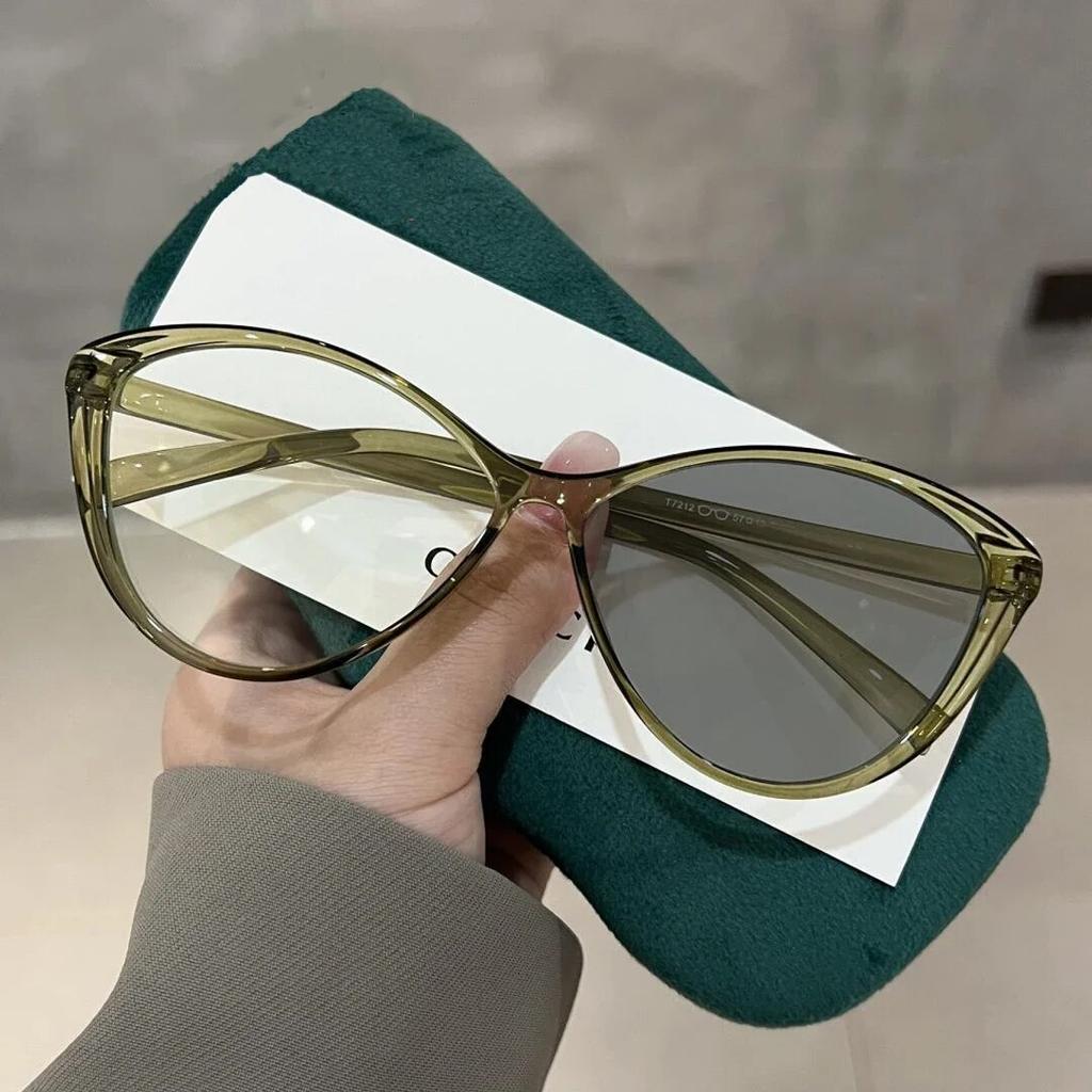 Trendy Cat Eye Photochromic Myopia Glasses Retro Oval Frame Color Changing Minus Diopter Eyewear Ultralight Near Sight Glasses