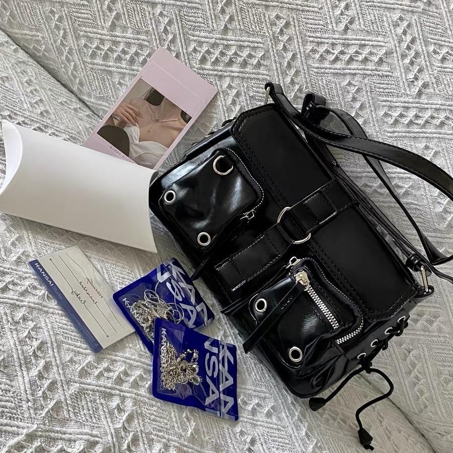 Текстурированная сумка-подмышка для горячей девушки для женщин Новый нишевый дизайн Мотоциклетная сумка Универсальная сумка через плечо на одно плечо