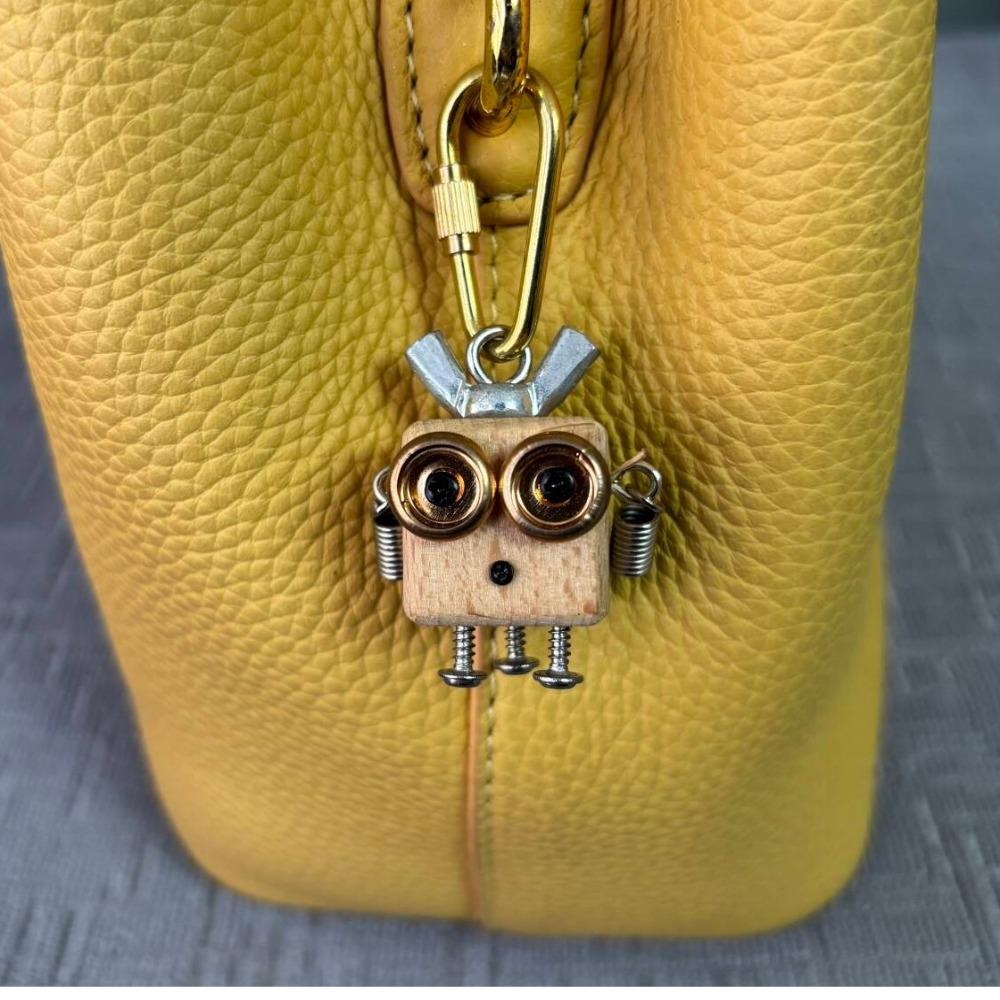 New Robot Pendant Gold Color Robot Keychain Aesthetic Choker Pendant Home