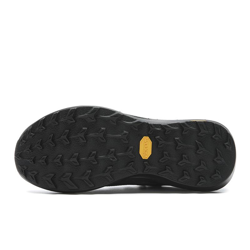 Fila WOLF 3 Низкие уличные ботинки Женские Черные A12W611223FBK
