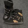 Женские повседневные кроссовки на танкетке с высоким верхом, заклепками и леопардовой кожей на заднике