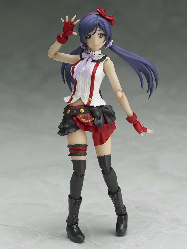 TAMASHII NATIONS Love Nozomi Tojo — это 130-миллиметровая раскрашенная подвижная фигурка SHFiguarts Live! (Мы сейчас) приблизительно. АБС и ПВХ
