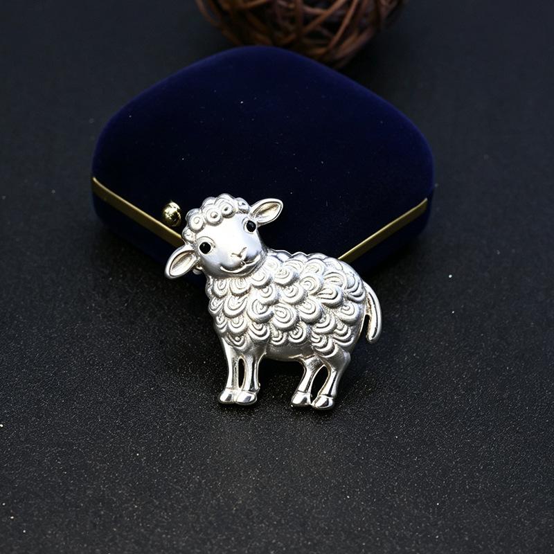 Unisex Sheep Brooch for Women Men Cute Year of The Goat Animal Pin Durable Alloy for Daily Wear Office Party Gift