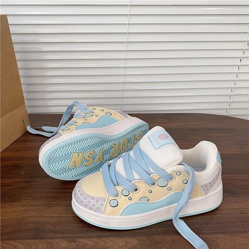 Women's 2025 New Whimsical White Platform Sneakers Minimalist Design Heightening Lightweight Athletic Shoes