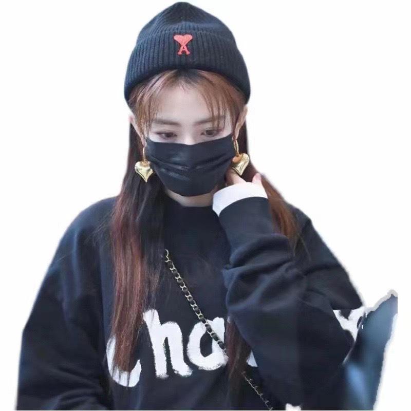 "Peach Heart Wool Hat: Trendy Korean-Style Autumn & Winter Knit for Men and Women"