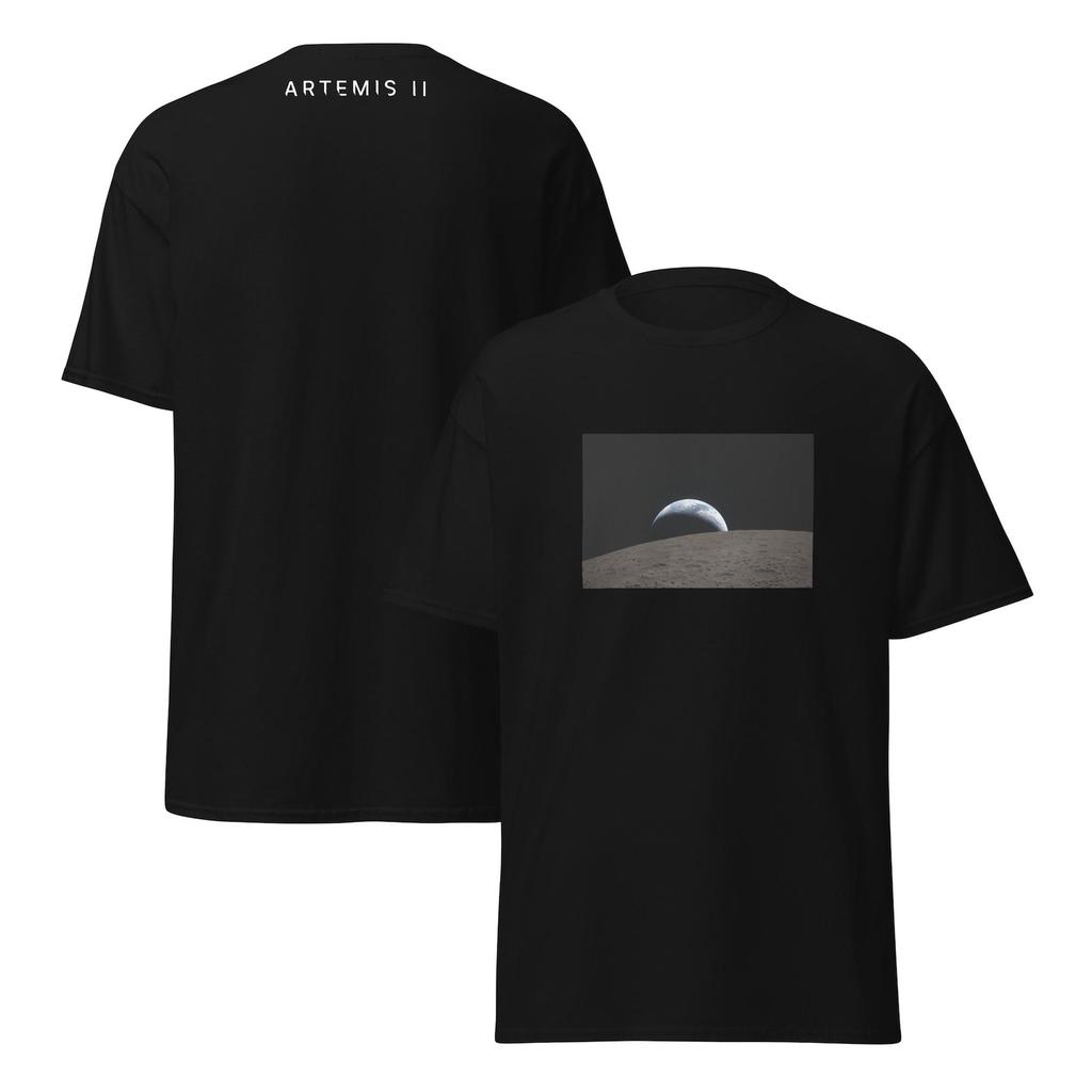 Earthset Artemis II T-Shirt