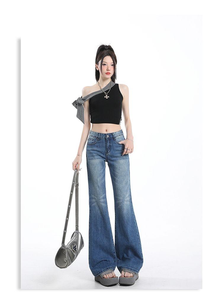 Low waist slim fit elastic micro flared jeans make women look slimmer