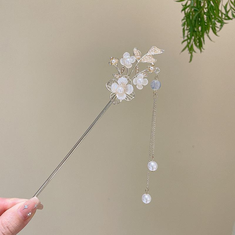 High-End Retro Chinese Tassel Hairpin for Women - Versatile Alloy Hair Clip for Elegant Updos