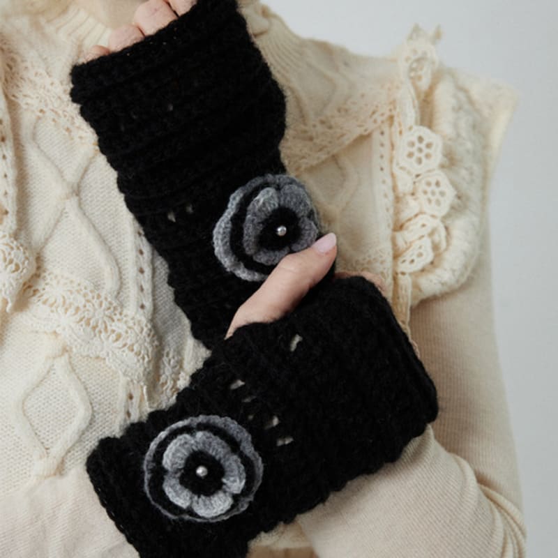 MERRYMOTIVE Wool Hairy Flower Corsage Handwarmer