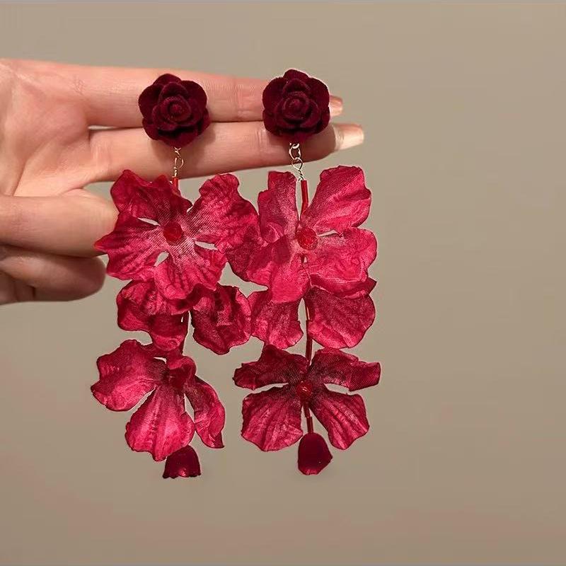 Роскошные серьги-кисточки с красными цветами: Стильные, Дорогие, Акцентные Серьги-Гвоздики для Женщин