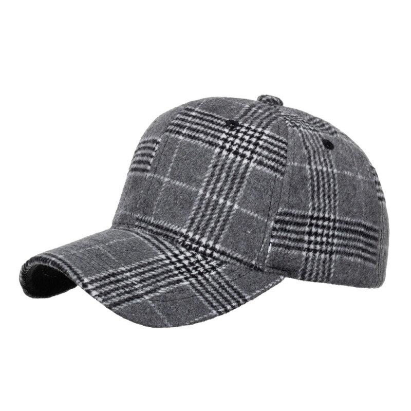 Classic Plaid Print Baseball Cap Unisex Plaid Outdoor Casual Cap Autumn Winter Adjustable Peaked Cap