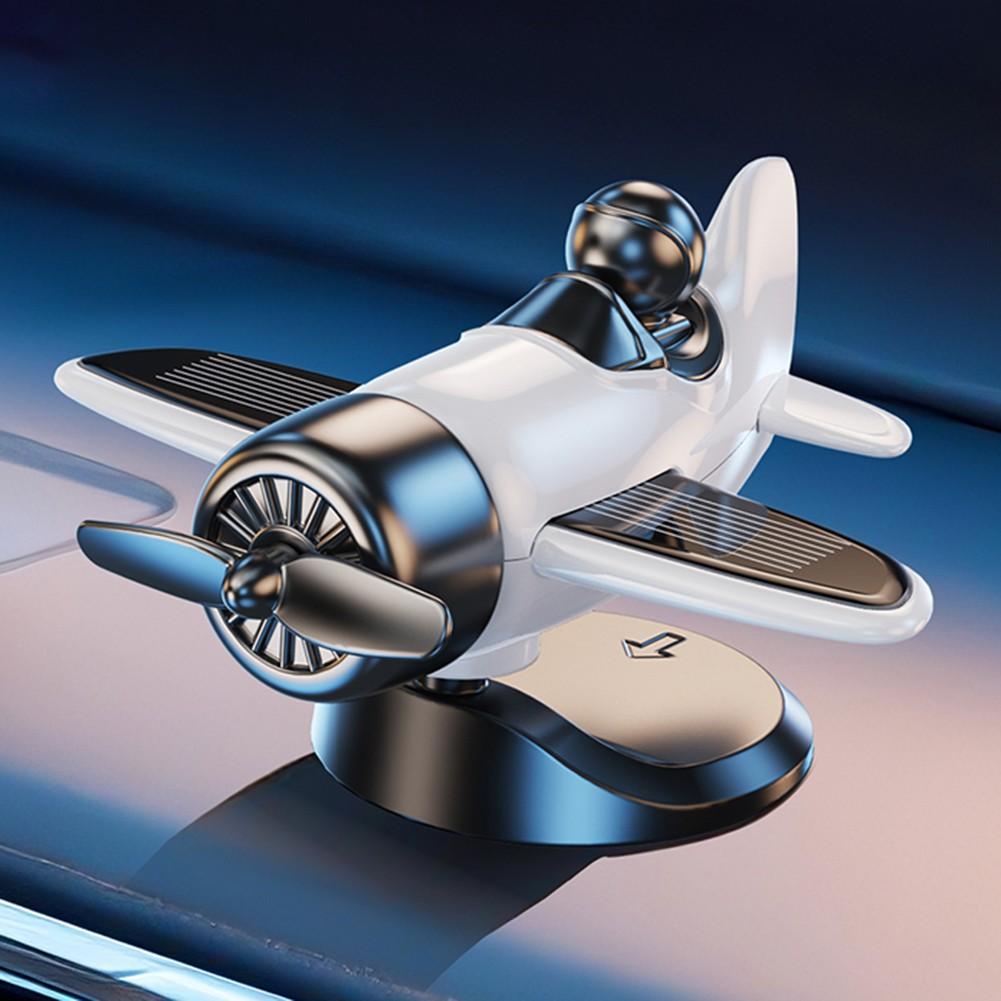 Захватывающая декорация для автомобиля-пилота-истребителя с датчиком света и движущимся пропеллером