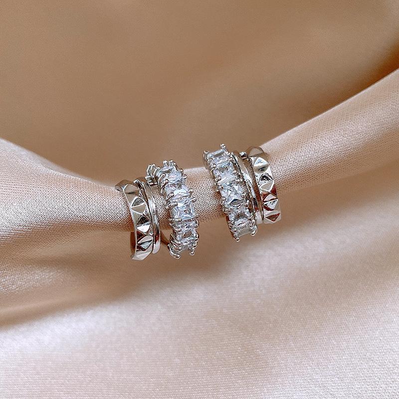 Silver Needle French Fresh Exaggerated Diamond Earrings Light Luxury High-end Stud Earrings Temperament Earrings Design Sense Niche