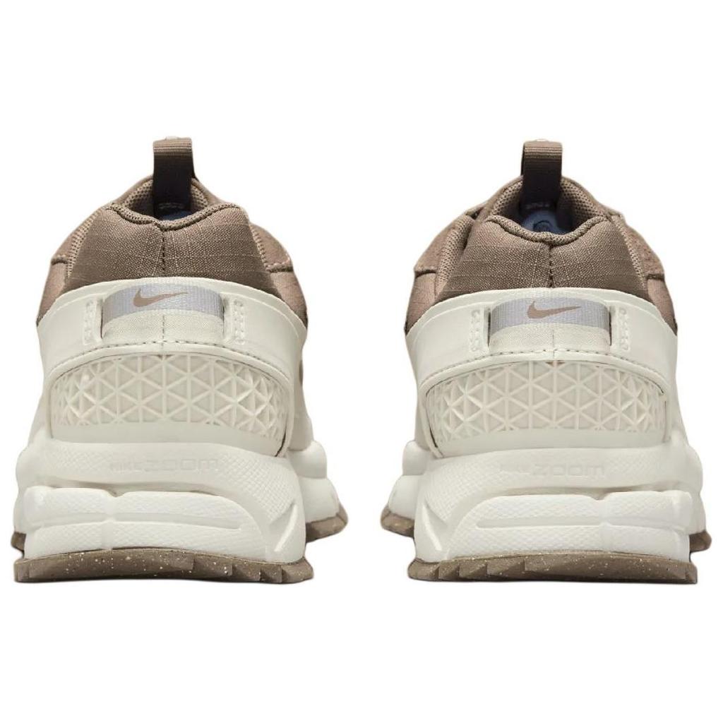 Nike Zoom Vomero Roam Light Bone Mink Brown Женские кроссовки Court-Purple Gum-Dark-Brown HQ2181-006