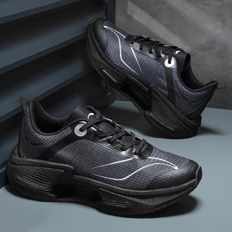 Spring and Autumn Low Cut Retro Trendy Couple Sports Shoes Urban Commuting Daily Running Shoes Balanced and Stable Walking Shoes