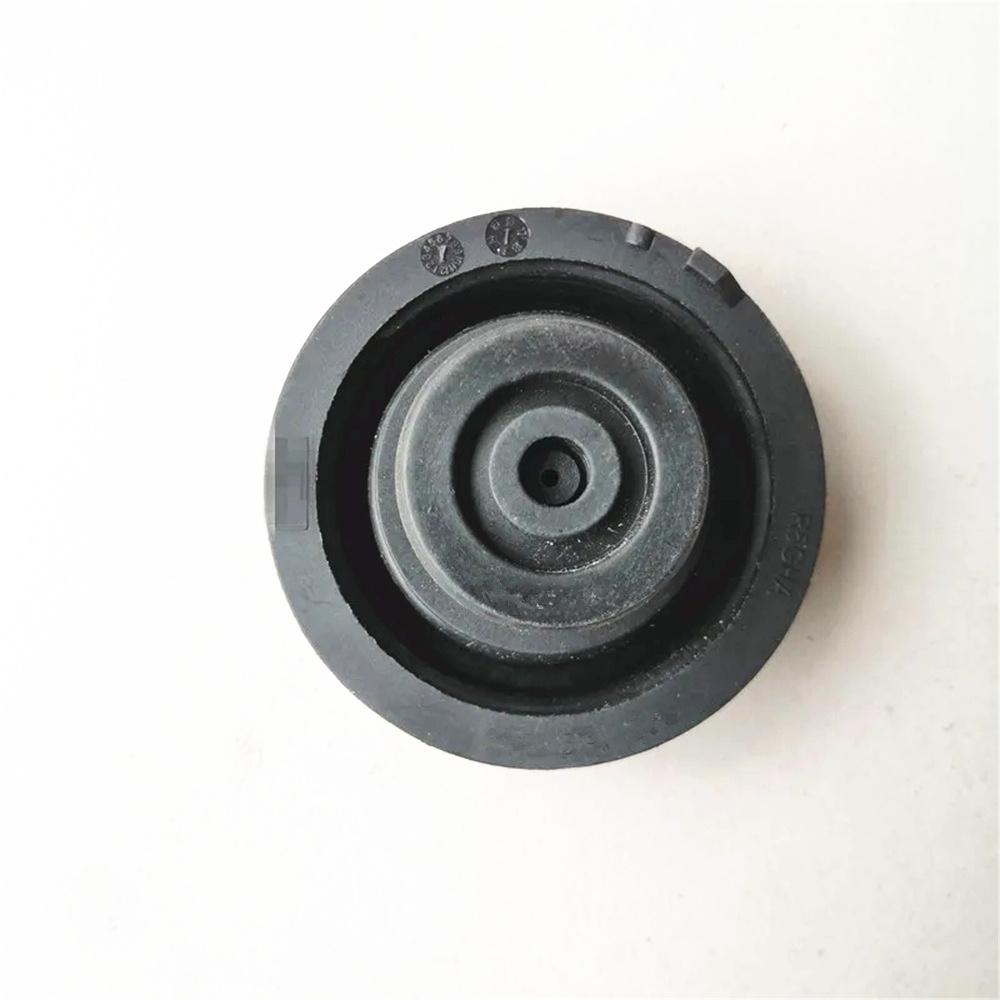 Car Coolant Reservoir Tank Cap For Mazda 3 2.5L 2.3L 2010-2013 2.0L 2010-2011