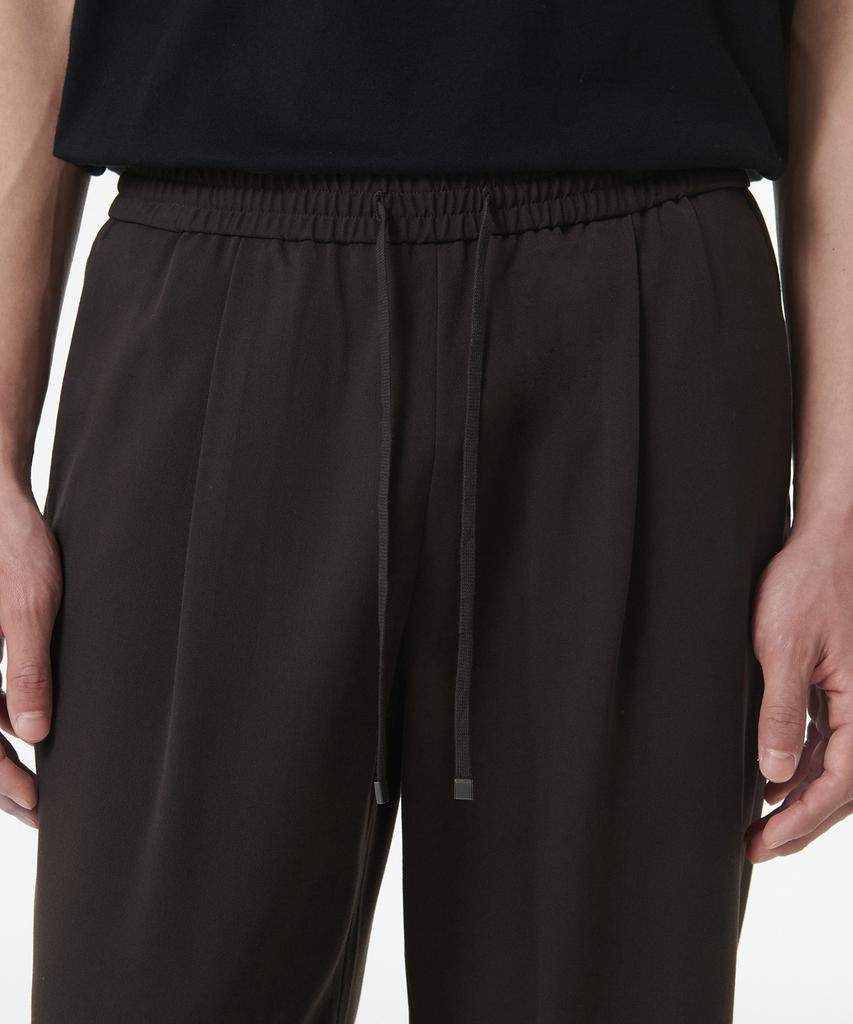 MUSINSA STANDARD Wide Easy Banding Crop Slacks [Dark Brown]