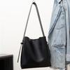 Leather Shoulder Women's Bag, Large-capacity Single-room Messenger Bucket Bag, Fashionable and Simple Shopping Bag, Good-looking Bag.