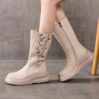 Модные женские длинные сапоги GKTINOO с вышивкой из натуральной кожи, ручной работы, на толстой подошве, ботильоны на танкетке, женская обувь, платформа, сапоги до середины икры