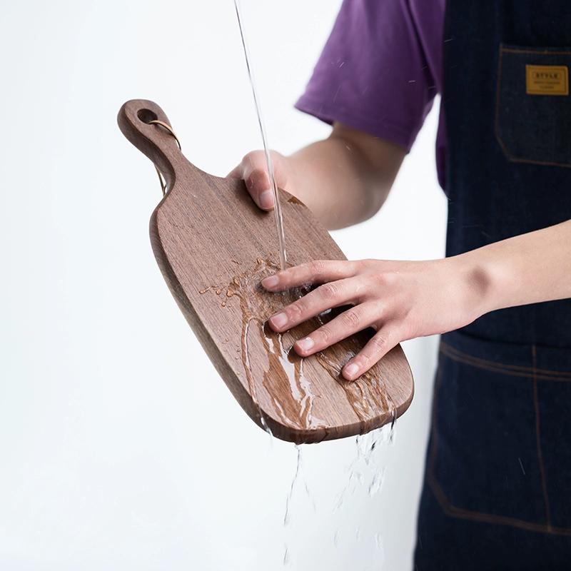 1 шт. Деревянная маленькая разделочная доска с ручкой, черные ореховые деревянные разделочные доски для хлеба, овощей и фруктов, доска для сыра с отверстием