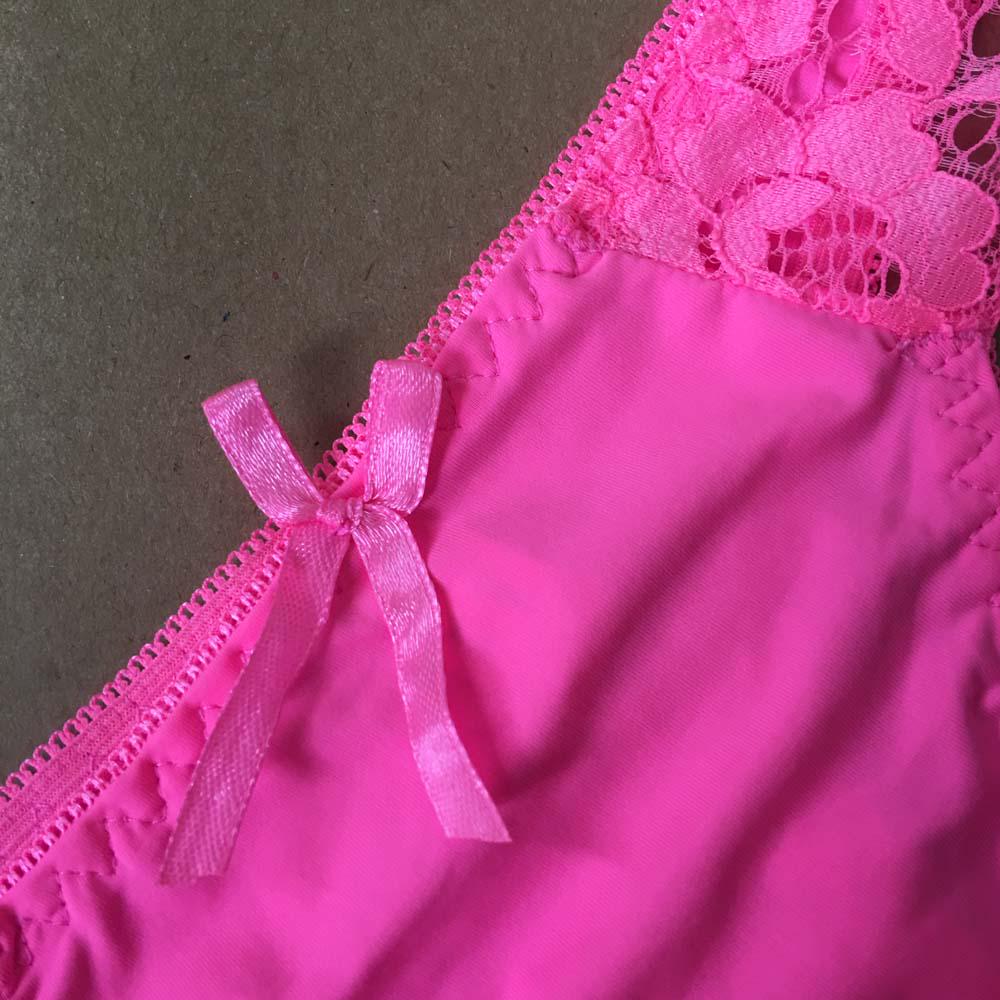 Набор женского нижнего белья ярких цветов