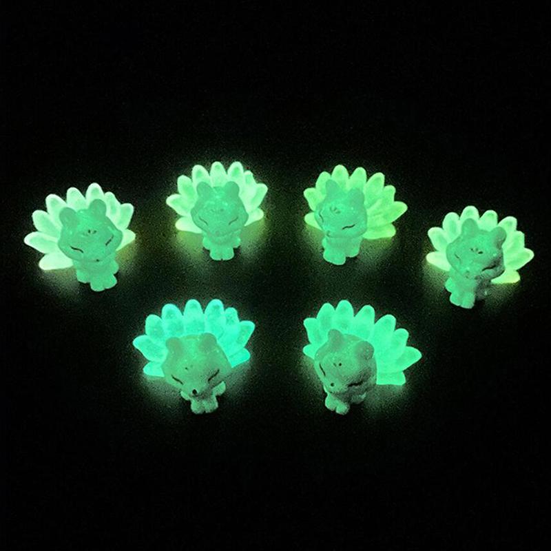 1 шт. Милая мини-люминесцентная смоляная девятихвостая лиса, украшение, светящаяся в темноте, миниатюрные фигурки, лиса, микропейзаж, кукольный домик, декор