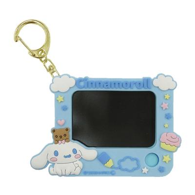 Уникальная мини-доска для рисования с персонажами Sanrio Кроликом Синнамороллом, Материал ABS, Стираемая, Образовательная игрушка для детей, Прибл.. Д1,3 x Ш9,6 x В6,5 см (SR-0111CR)