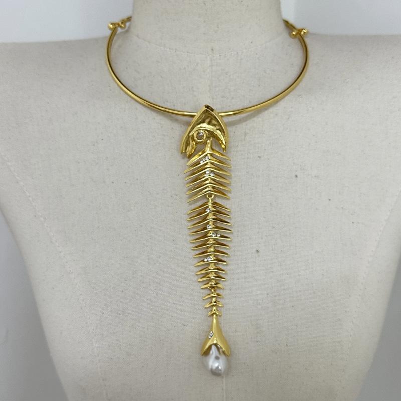 Novelty Design Alloy Big Fish Bone Pendant Choker Necklace For Women Exaggerated Necklace Jewelry Accessories Gift