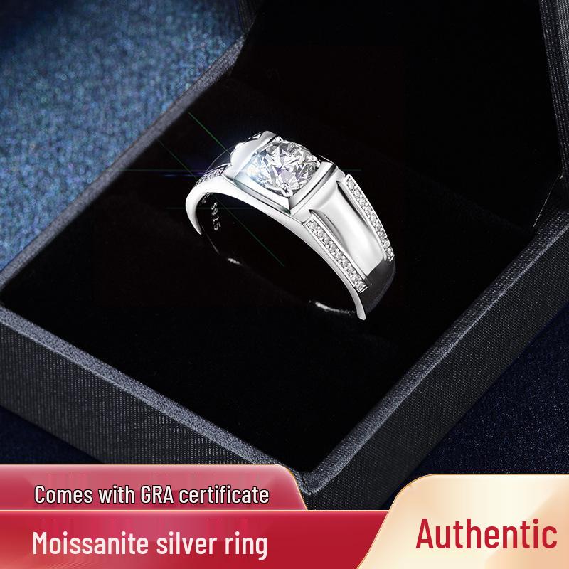 Мужское кольцо из серебра 925 пробы с муассанитом и геометрическим бриллиантом