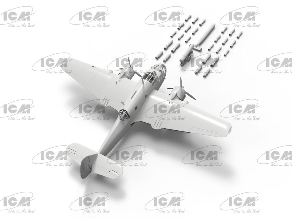 ICM 1/48 British Bristol Beaufort Mk.I Bomb Equipped Plastic Model Kit 48314 (Airplane)