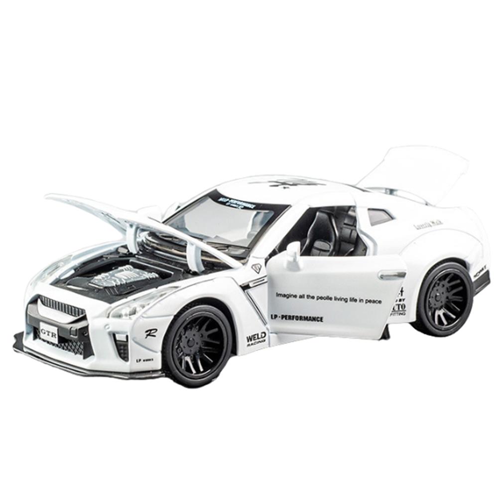 APU1 Масштаб 1/32 Литой сплав Модель спортивного автомобиля Nissan GTR Игрушка Двери открываются Оттянуть назад Звук Музыка Миниатюрный транспортный средство Подарки для детей Коллекция