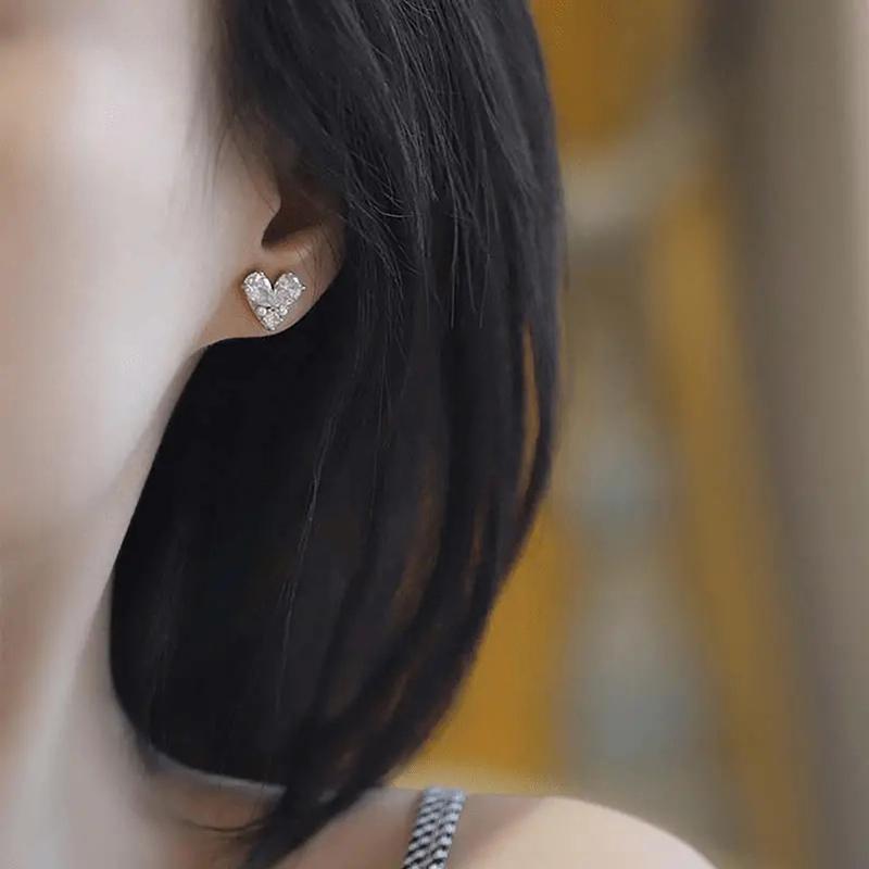 Серьги-гвоздики в форме сердца Хуэйтань с искусственным жемчугом Изысканные серьги-гвоздики для женщин Темпераментные аксессуары для пирсинга Ювелирные изделия для девочек
