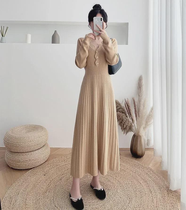 Вязаное миди-платье-свитер облегающего кроя Весна-Осень 2024