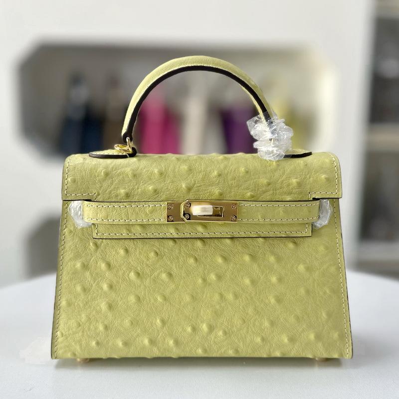 Сумка с узором под страуса первого и второго поколения