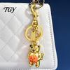 Halloween Keychain Cat Holding Pumpkin Keychain, Metal Car Key Holder Ring Holder, Backpack Handbag Hanging Decorative Accessory Pendant